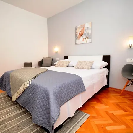 Appartement Nesh *